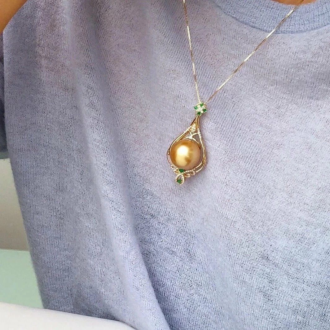 Hot Sale 🔥 Takaramonobr Dazzling Golden 14.0-15.0 Mm South Sea Pearl And Diamond Emerald Pendant In Gold Golden South Sea Pearls 🎉 5 Takaramonobr Dazzling Golden 14.0-15.0 Mm South Sea Pearl And Diamond Emerald Pendant In Gold Golden South Sea Pearls