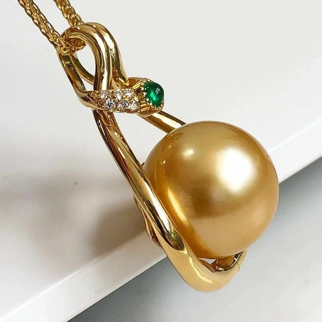 Cheapest β€οΈ Takaramonobr Inner Beauty Golden 13.0-14.0 Mm South Sea Pearl And Diamond Emerald Pendant Golden South Sea Pearls π€© 5 Takaramonobr Inner Beauty Golden 13.0-14.0 Mm South Sea Pearl And Diamond Emerald Pendant Golden South Sea Pearls