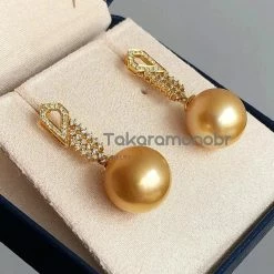 Brand new ๐ Takaramonobr Glimmer 13.0-14.0 Mm Golden South Sea Pearl & Diamond Earrings In Gold ๐คฉ 12 Takaramonobr Glimmer 13.0-14.0 Mm Golden South Sea Pearl & Diamond Earrings In Gold