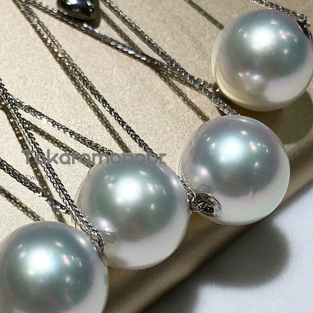 Wholesale ๐ Takaramonobr 12.0-13.0 Mm White South Sea Floating Pearl Pendant In 18-Karat White Gold โญ 4 Takaramonobr 12.0-13.0 Mm White South Sea Floating Pearl Pendant In 18-Karat White Gold
