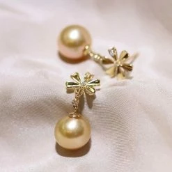 Takaramonobr Sunflower 9.0-10.0mm Golden South Sea Pearl & Diamond Earrings In G18k