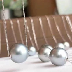 Takaramonobr Blue Pearls 11.0-12.0 Mm AAA Tahitian Silver-Blue Pearl Pendant With 18-Karat Gold Chain