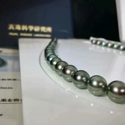 Takaramonobr LAGOON | 8.0-11.0 Mm True Round Green Tahitian Pearl Necklace | PSL Certificate