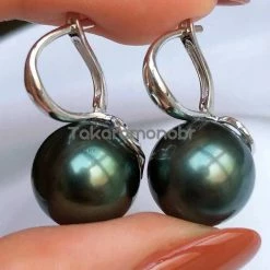 Takaramonobr Black Pearls 12.0-13.0 Mm Tahitian Black Pearl Wing Earrings Mounted On 18-Karat Yellow/White Gold