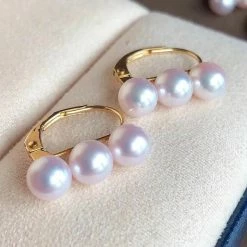 Takaramonobr Akoya Pearls 5.0-5.5 Mm White Akoya Tri-Pearl Pearl Hoops Earrings Mounted On 18K Gold