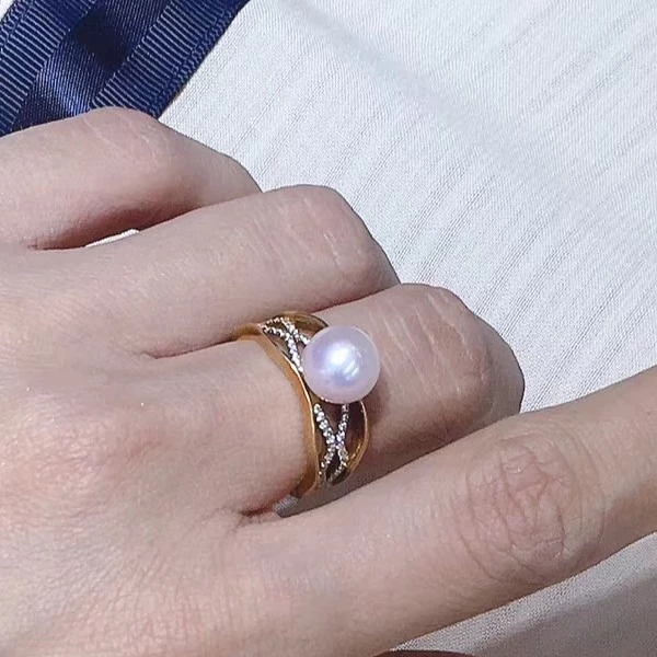 Buy ๐ Takaramonobr Textured Interwoven 8.0-8.5 Mm White Akoya Pearl & Diamond Ring In 18K Yellow Gold ๐ 6 Takaramonobr Textured Interwoven 8.0-8.5 Mm White Akoya Pearl & Diamond Ring In 18K Yellow Gold