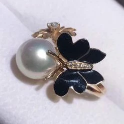 Takaramonobr Spring 11.0-12.0 Mm White South Sea Pearl & Diamond Ring In 18K Yellow Gold