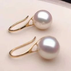 Takaramonobr Akoya Pearls Hook Collection 7.5-8.0 Mm White Akoya Pearl Earrings Mounted On 18-Karat Gold