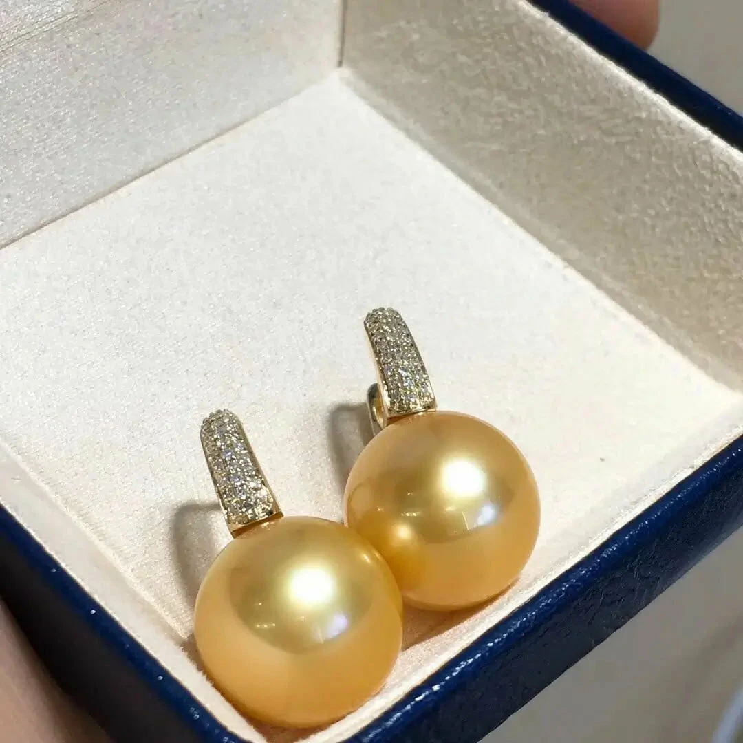 Best Pirce 😉 Takaramonobr 13.0-14.0 Mm Fixed Square Edge Diamond And Golden South Sea Pearl Hoop Earrings Different Pearl Type In Same Style 😍 4 Takaramonobr 13.0-14.0 Mm Fixed Square Edge Diamond And Golden South Sea Pearl Hoop Earrings Different Pearl Type In Same Style