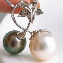 Takaramonobr Double Pearls Series 11.0-13.0 Mm Tahitian Black Green Pearl & White South Sea Pearl Pendant With Diamond