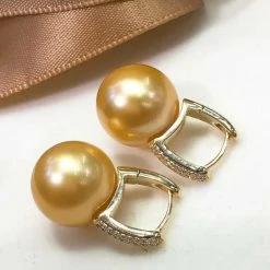Best Pirce 😉 Takaramonobr 13.0-14.0 Mm Fixed Square Edge Diamond And Golden South Sea Pearl Hoop Earrings Different Pearl Type In Same Style 😍 11 Takaramonobr 13.0-14.0 Mm Fixed Square Edge Diamond And Golden South Sea Pearl Hoop Earrings Different Pearl Type In Same Style