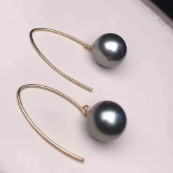 Takaramonobr G18k Contemporary 8.0-9.0 Mm Black Tahitian Pearl Hook Earrings Black Pearls