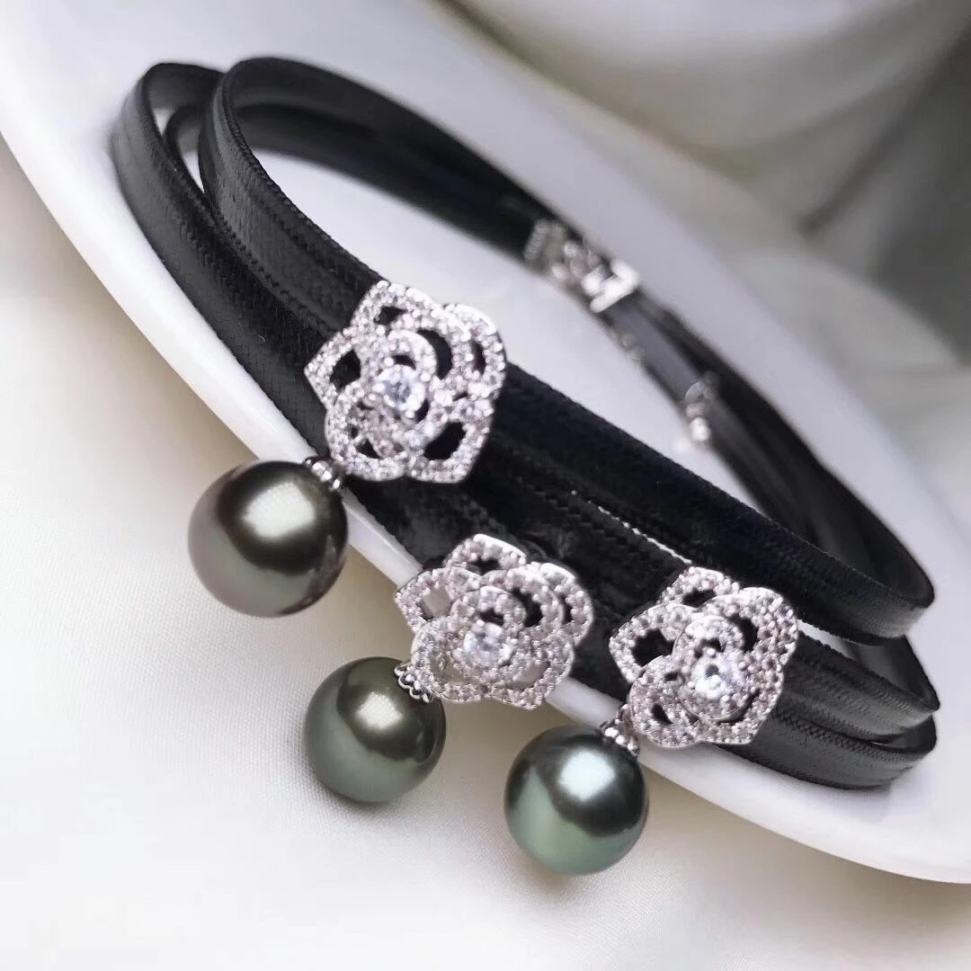 Wholesale 👏 Takaramonobr 10.0-11.0 Mm AA Tahitian Black Pearl Choker Necklace With PU Leather & Silver Flower Black Pearls 👏 3 Takaramonobr 10.0-11.0 Mm AA Tahitian Black Pearl Choker Necklace With PU Leather & Silver Flower Black Pearls