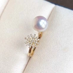 Takaramonobr Akoya Pearls Snowflake White Akoya Pearl & Diamond Anniversary Ring In 18K Yellow Gold