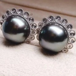 Takaramonobr Sunrise 11.0-12.0 Mm Tahitian Black Pearl Stud Earrings With Diamond Mounted On 18K White Gold