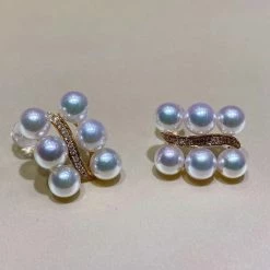 Takaramonobr 4.0-4.5 Mm White Akoya Pearl Cluster Half Hoop Earrings With Diamonds In Gold