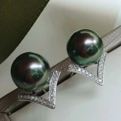 Takaramonobr V Collection 10.0-11.0 Mm Tahitian Black Green Pearl & Diamond Stud Earrings Peacock Pearls