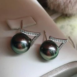 Takaramonobr V Collection 10.0-11.0 Mm Tahitian Black Green Pearl & Diamond Stud Earrings Peacock Pearls