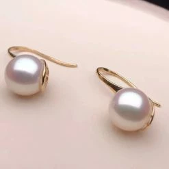 Takaramonobr Akoya Pearls Hook Collection 7.5-8.0 Mm White Akoya Pearl Earrings Mounted On 18-Karat Gold