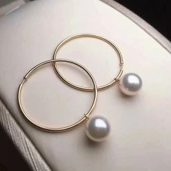 Takaramonobr Akoya Pearls Annulus 8.0-8.5 Mm White Akoya Pearl Detachable Earrings In 18K