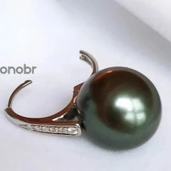 Takaramonobr 12.0-13.0 Mm Fixed Round Edge Diamond And Tahitian Pearl Hoop Earrings