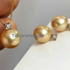 Best Pirce ๐ฏ Takaramonobr Forever Elegant 10.0-11.0 Mm Golden South Sea Pearl & Diamond Earrings/Pendant In Gold Different Pearl Type In Same Style ๐ 17 Takaramonobr Forever Elegant 10.0-11.0 Mm Golden South Sea Pearl & Diamond Earrings/Pendant In Gold Different Pearl Type In Same Style
