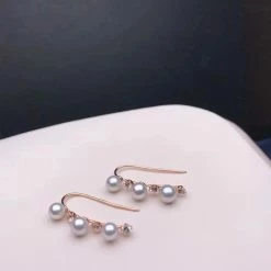 Takaramonobr Multiple Pearls Series 4.0-4.5 Mm Mini Silver Blue Akoya Pearl & White Corundum In 18K Yellow Gold