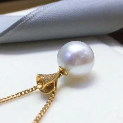Takaramonobr 13.0-14.0 Mm White South Sea Pearl | Australia White Pearl & Diamond Pendant Mounted On 18K Gold