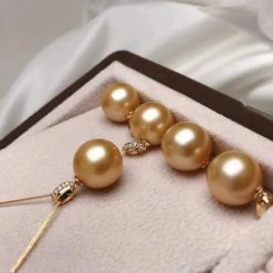 Top 10 ๐ Takaramonobr Twinkle Drop 12.0-13.0 Mm AAA Golden South Sea Pearl Pendant & Diamond In 18-Karat Yellow Gold ๐งจ 10 Takaramonobr Twinkle Drop 12.0-13.0 Mm AAA Golden South Sea Pearl Pendant & Diamond In 18-Karat Yellow Gold