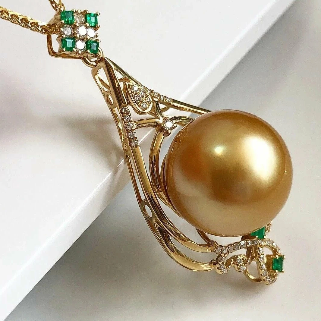 Hot Sale 🔥 Takaramonobr Dazzling Golden 14.0-15.0 Mm South Sea Pearl And Diamond Emerald Pendant In Gold Golden South Sea Pearls 🎉 4 Takaramonobr Dazzling Golden 14.0-15.0 Mm South Sea Pearl And Diamond Emerald Pendant In Gold Golden South Sea Pearls