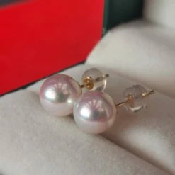 Takaramonobr TEN-NYO Luster White Akoya Round Pearl Stud Earrings In 18-Karat Gold Akoya Pearls