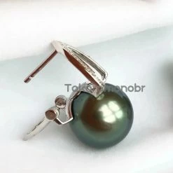 Best Sale 👍 Takaramonobr Black Pearls Pyramid Collection 12.0-13.0 Mm Tahitian Black Green Pearl & Diamond Earrings In G18K 😉 12 Takaramonobr Black Pearls Pyramid Collection 12.0-13.0 Mm Tahitian Black Green Pearl & Diamond Earrings In G18K