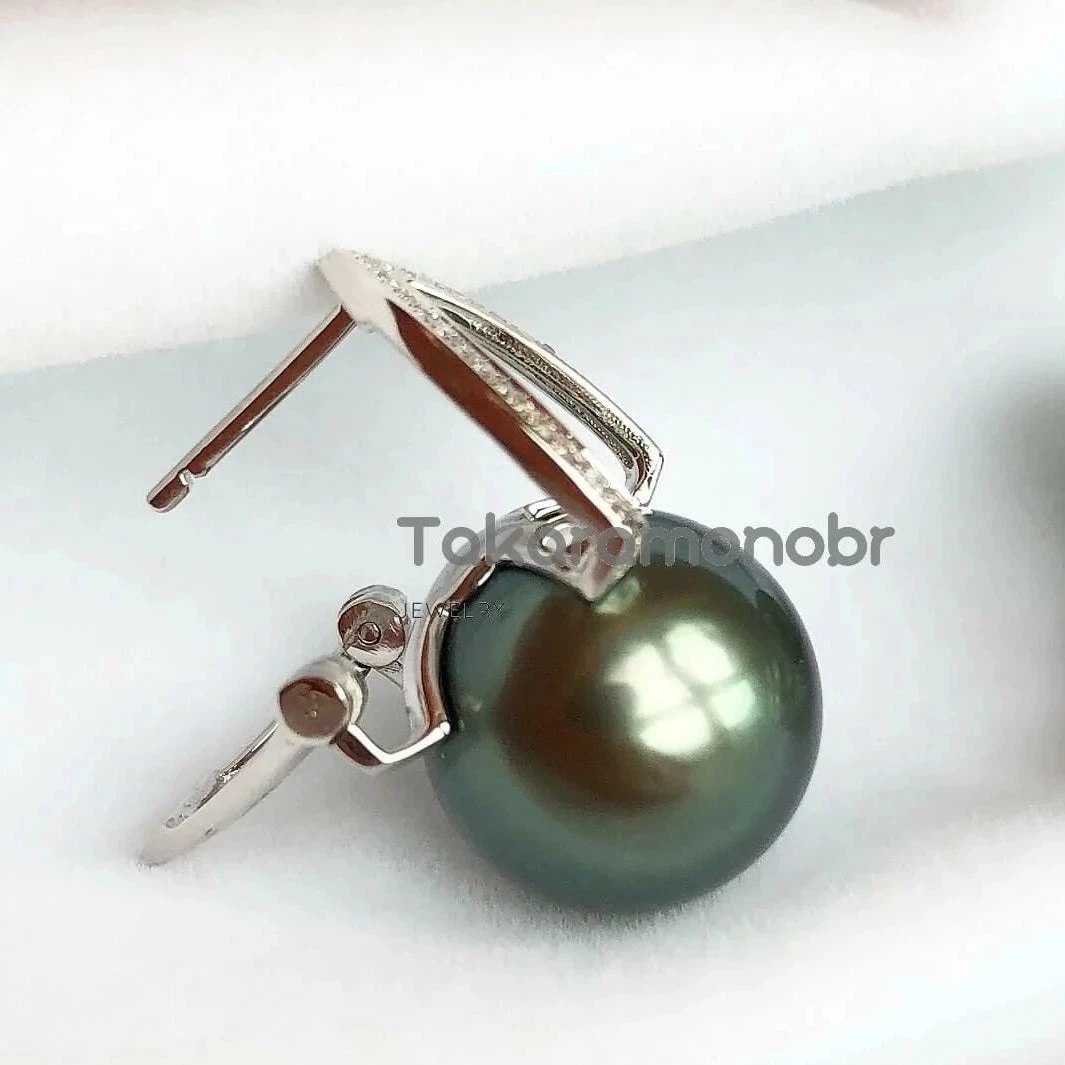 Best Sale 👍 Takaramonobr Black Pearls Pyramid Collection 12.0-13.0 Mm Tahitian Black Green Pearl & Diamond Earrings In G18K 😉 5 Takaramonobr Black Pearls Pyramid Collection 12.0-13.0 Mm Tahitian Black Green Pearl & Diamond Earrings In G18K