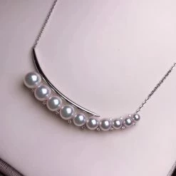 Takaramonobr Crescent Moon 4.0-8.5 Mm Japanese White Akoya Pearl Pendant In Gold With Diamond Akoya Pearls