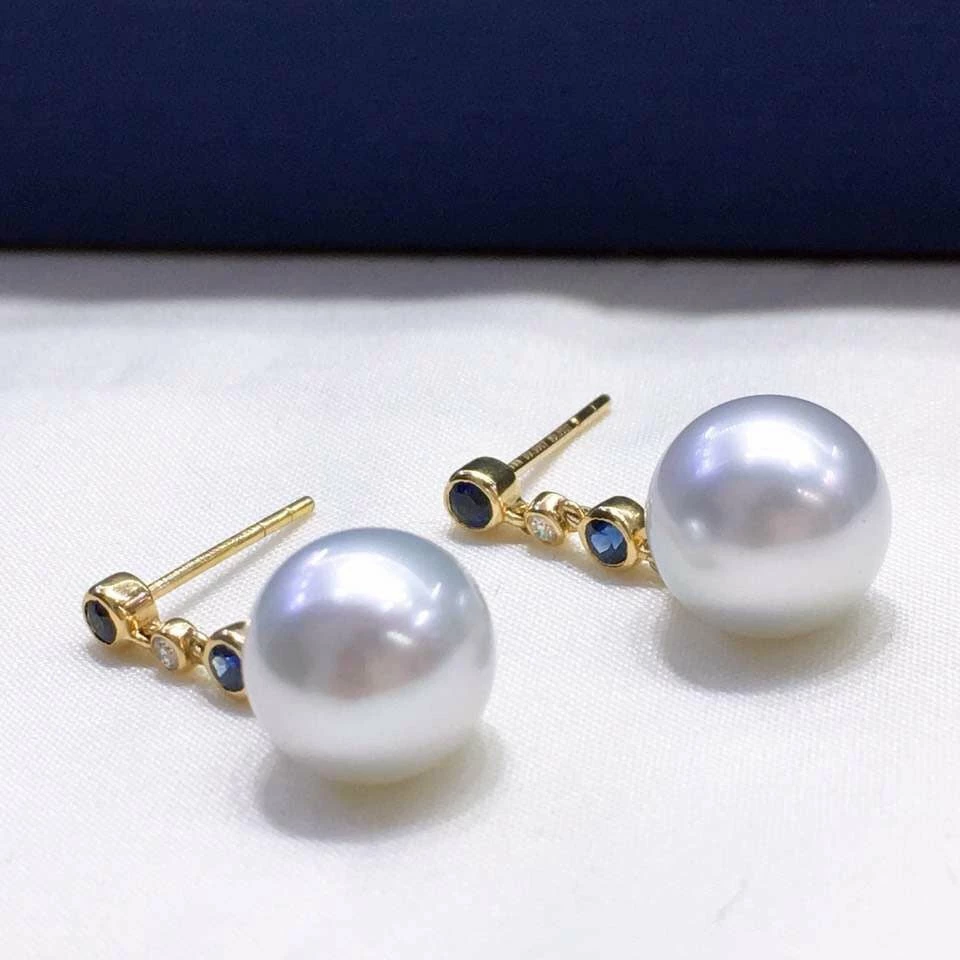Discount โญ Takaramonobr Pearl Earrings Blue Rain 9.0-10.0 Mm White South Sea Pearl Sapphire Earrings In Gold With Diamonds ๐ 6 Takaramonobr Pearl Earrings Blue Rain 9.0-10.0 Mm White South Sea Pearl Sapphire Earrings In Gold With Diamonds