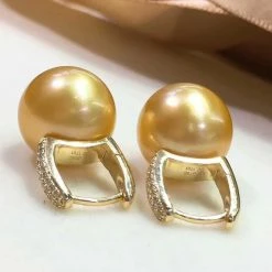 Best Pirce 😉 Takaramonobr 13.0-14.0 Mm Fixed Square Edge Diamond And Golden South Sea Pearl Hoop Earrings Different Pearl Type In Same Style 😍 12 Takaramonobr 13.0-14.0 Mm Fixed Square Edge Diamond And Golden South Sea Pearl Hoop Earrings Different Pearl Type In Same Style