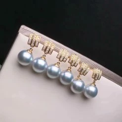 Best Sale ✔️ Takaramonobr Akoya Pearls 8.0-8.5 Mm Silver-Blue Akoya Pearl Earrings With Diamonds In 18K Gold 🧨 9 Takaramonobr Akoya Pearls 8.0-8.5 Mm Silver-Blue Akoya Pearl Earrings With Diamonds In 18K Gold