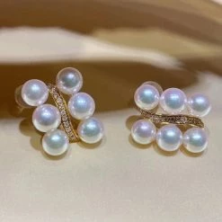 Takaramonobr 4.0-4.5 Mm White Akoya Pearl Cluster Half Hoop Earrings With Diamonds In Gold