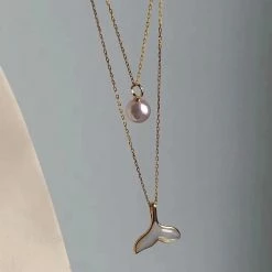 New π Takaramonobr 6.0-6.5 Mm Mermaid Whale Tail White Akoya Pearl Stud Earrings In 18-Karat Gold π 20 Takaramonobr 6.0-6.5 Mm Mermaid Whale Tail White Akoya Pearl Stud Earrings In 18-Karat Gold