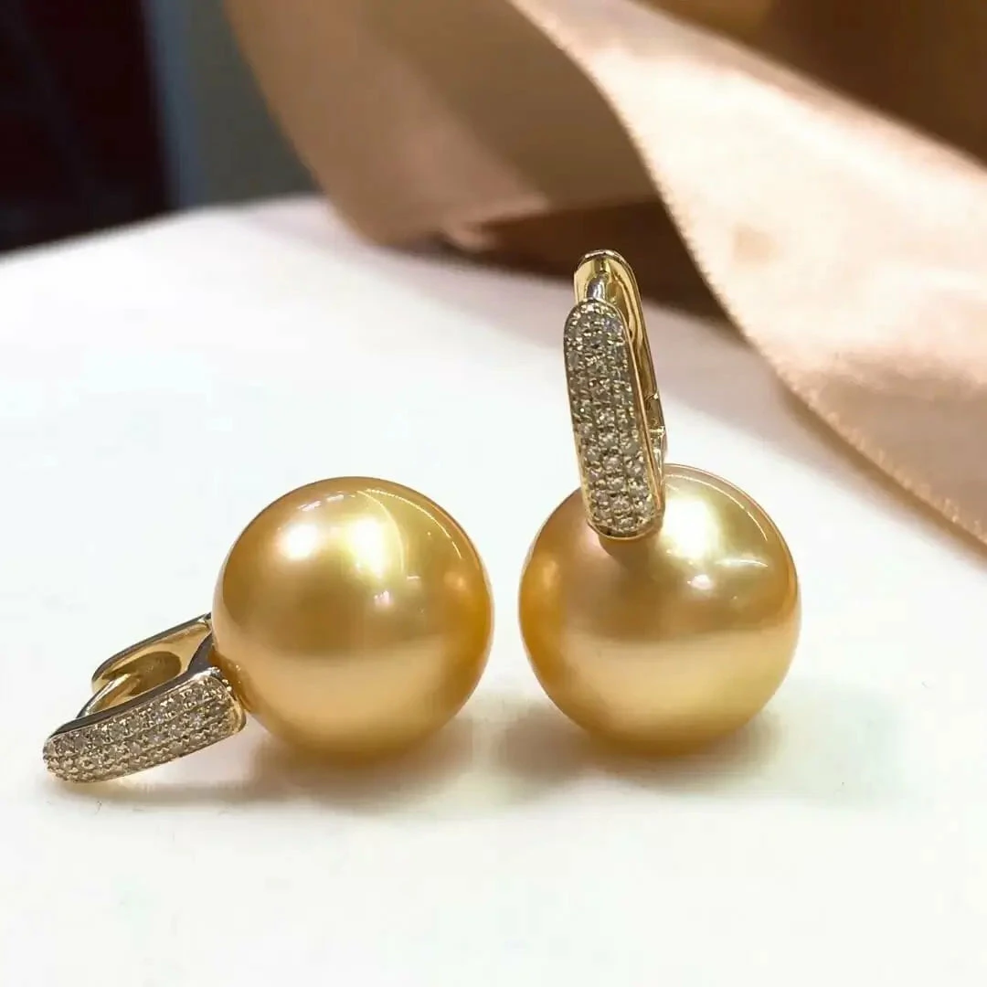 Best Pirce 😉 Takaramonobr 13.0-14.0 Mm Fixed Square Edge Diamond And Golden South Sea Pearl Hoop Earrings Different Pearl Type In Same Style 😍 8 Takaramonobr 13.0-14.0 Mm Fixed Square Edge Diamond And Golden South Sea Pearl Hoop Earrings Different Pearl Type In Same Style