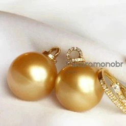 Takaramonobr Diamond Huggie And Detachable Pearl Drop Earrings - 13.0-14.0 Mm Golden South Sea Pearl