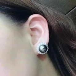 Takaramonobr Sunrise 11.0-12.0 Mm Tahitian Black Pearl Stud Earrings With Diamond Mounted On 18K White Gold