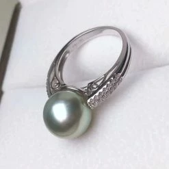 Takaramonobr Pave Set Diamond And Pearl Ring, 10.0-11.0 Mm Tahitian Silver-Blue Pearl Blue Pearls