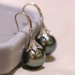 Takaramonobr 10.0-11.0 Mm Ripples Tahitian Pearl Earrings In 18k Gold With Diamond