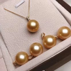Top 10 ๐ Takaramonobr Twinkle Drop 12.0-13.0 Mm AAA Golden South Sea Pearl Pendant & Diamond In 18-Karat Yellow Gold ๐งจ 9 Takaramonobr Twinkle Drop 12.0-13.0 Mm AAA Golden South Sea Pearl Pendant & Diamond In 18-Karat Yellow Gold